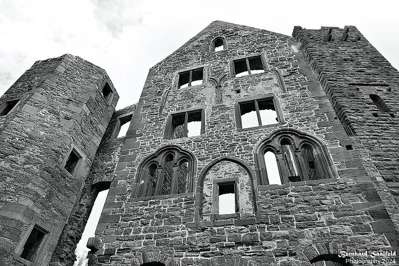 Bernhard Saalfeld - Burg Wertheim (5v9)